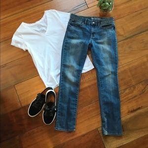 Gap Slim Straight Jeans